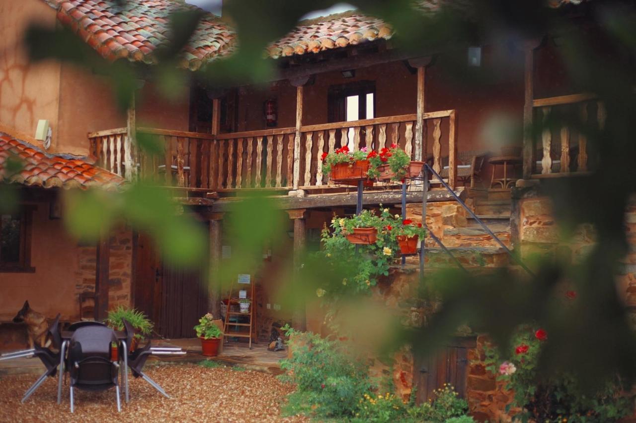 Murias de Rechivaldo Casa Rural Las Aguedas מראה חיצוני תמונה